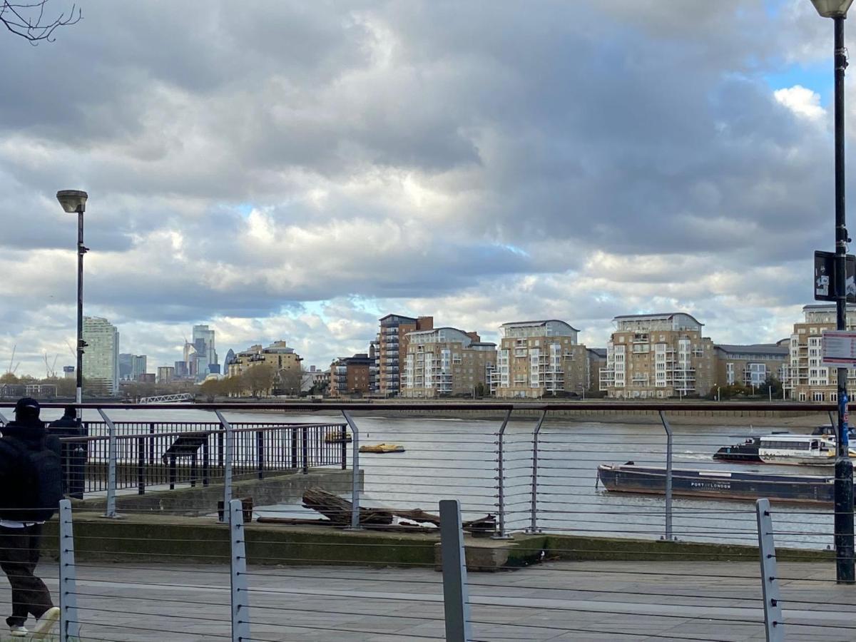 2-Bedroom Flat In Cutty-Sark, Greenwich ! Londres Exterior foto