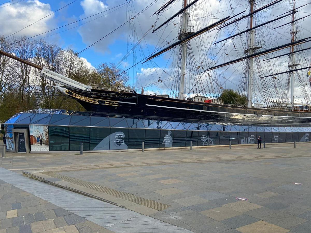 2-Bedroom Flat In Cutty-Sark, Greenwich ! Londres Exterior foto