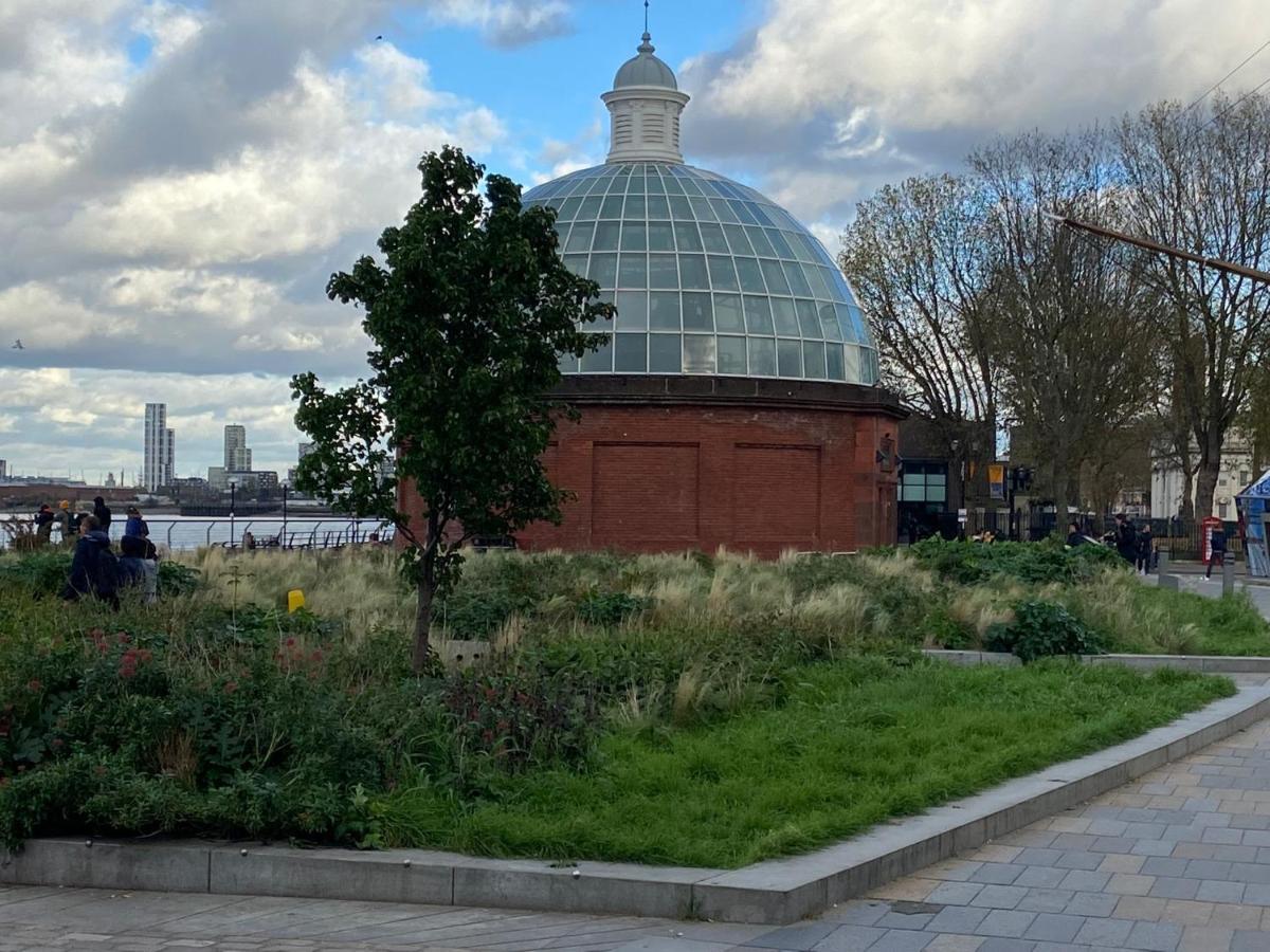 2-Bedroom Flat In Cutty-Sark, Greenwich ! Londres Exterior foto